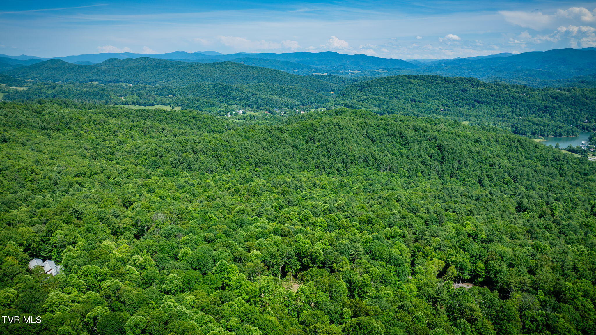 110 Forest Drive, Unit 15 Butler, TN 37640 - Photo 32 of 38 154F2F91-CC37-4705-8BAF-A994E54C3DB4
