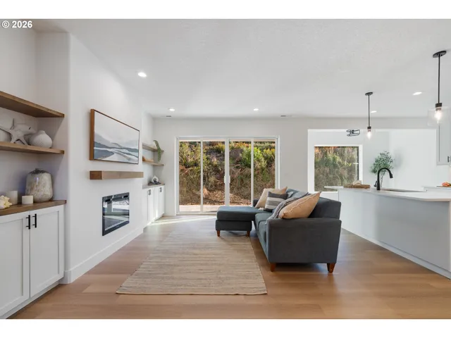 $595,000 | 5290 Netarts Highway, Tillamook, OR 97141