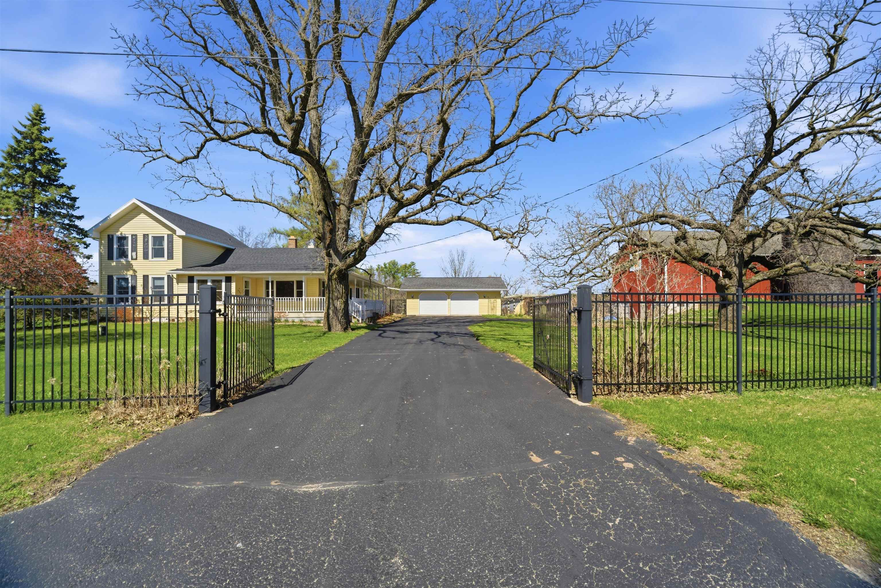 N3355 County Road West New London, WI 54961 - Photo 1 of 1 Gallery Image 1