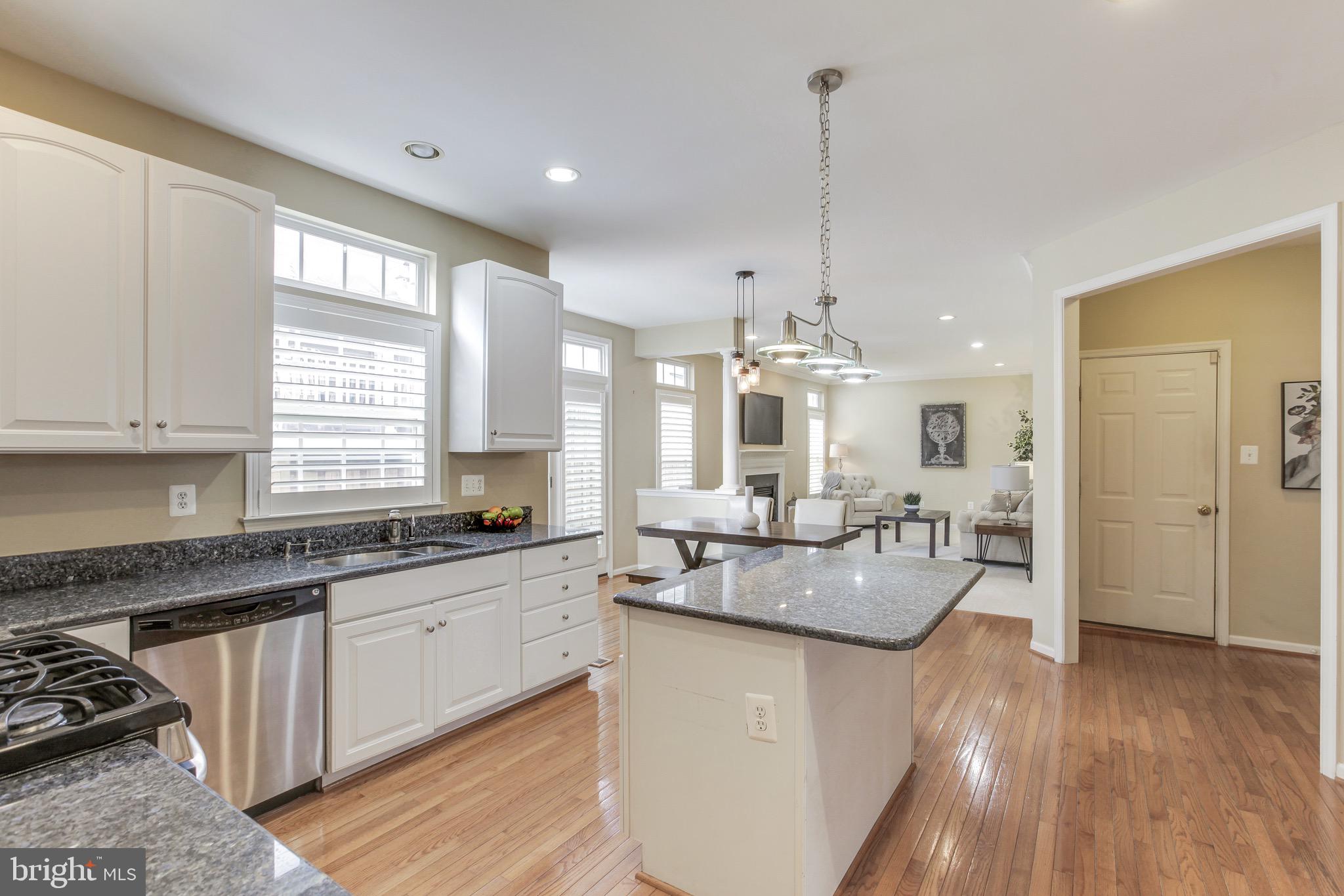 772 Summer Walk Drive Gaithersburg, MD 20878 - Photo 16 of 42