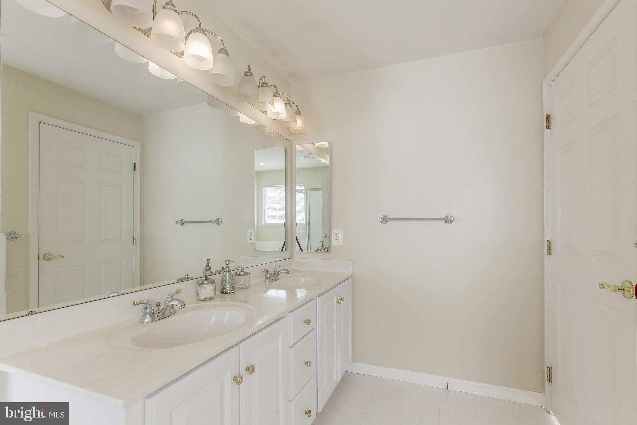 772 Summer Walk Drive Gaithersburg, MD 20878 - Photo 29 of 42