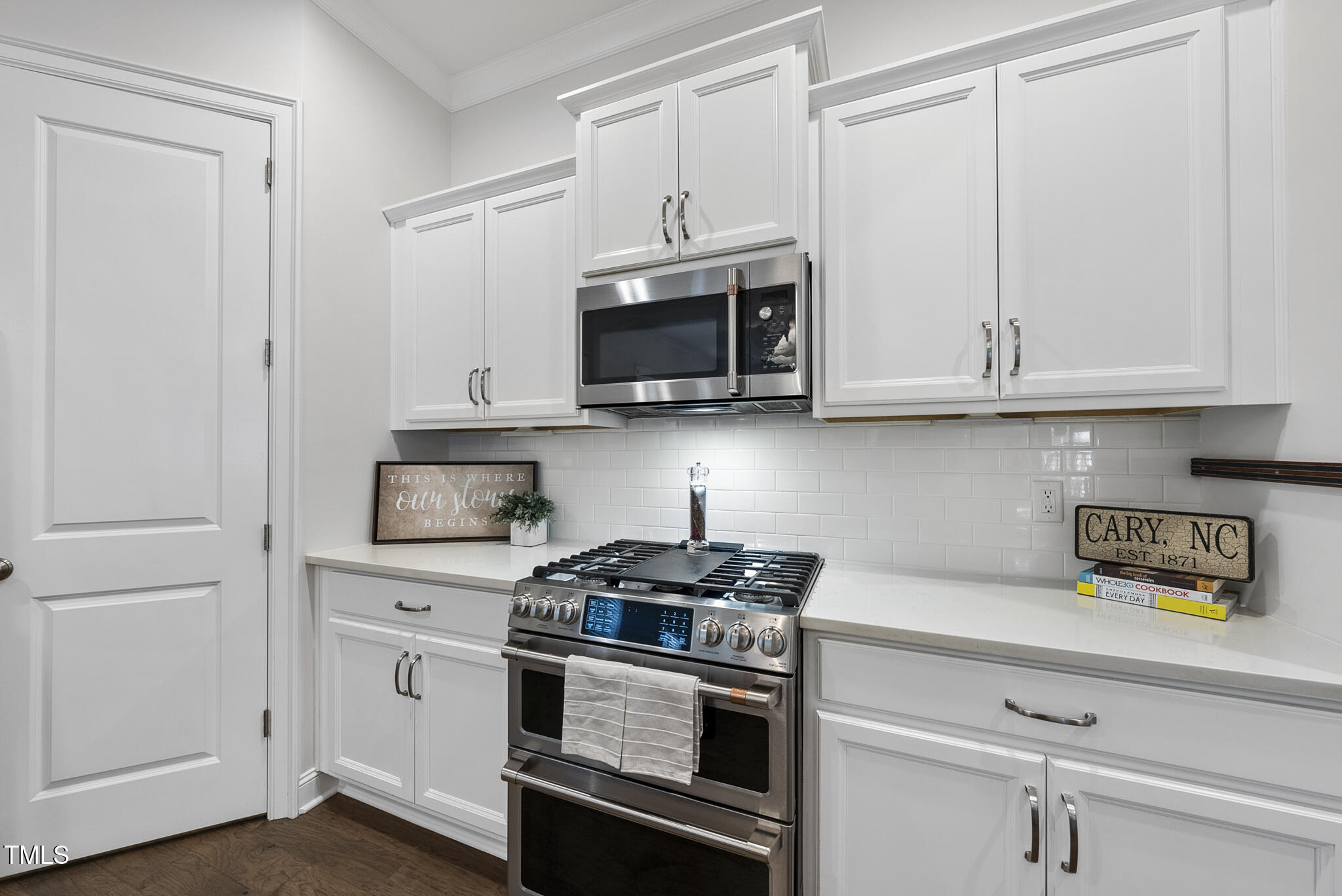 359 Ashton Ridge Lane Cary, NC 27513 - Photo 7 of 28 DSC00355