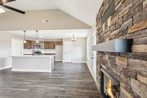$447,400 | 794 Carrillo Drive, Clarksville, TN 37040