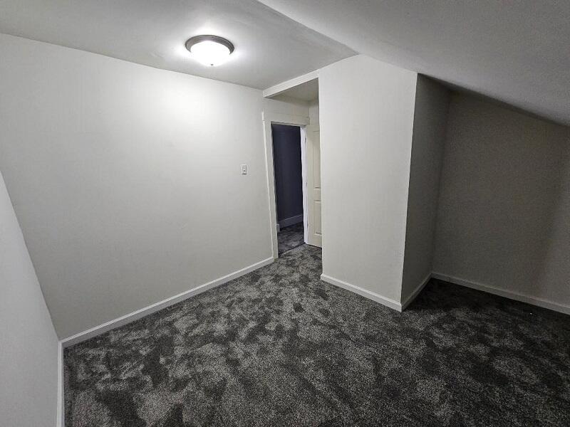 1330 Hayes Avenue Racine, WI 53405 - Photo 16 of 28 15