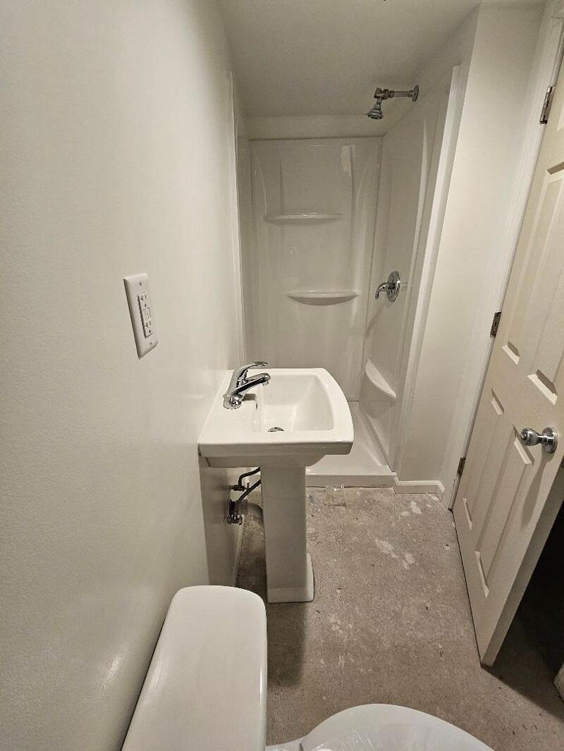 1330 Hayes Avenue Racine, WI 53405 - Photo 19 of 28 7