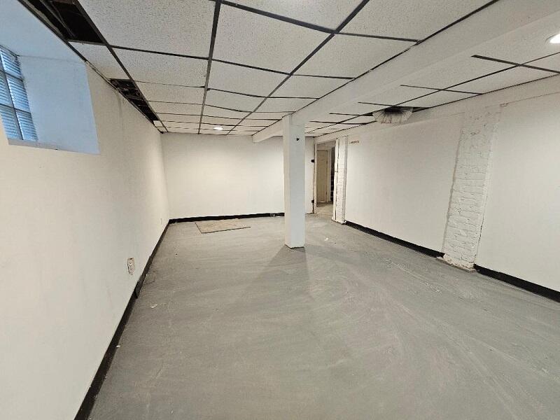 1330 Hayes Avenue Racine, WI 53405 - Photo 20 of 28 10