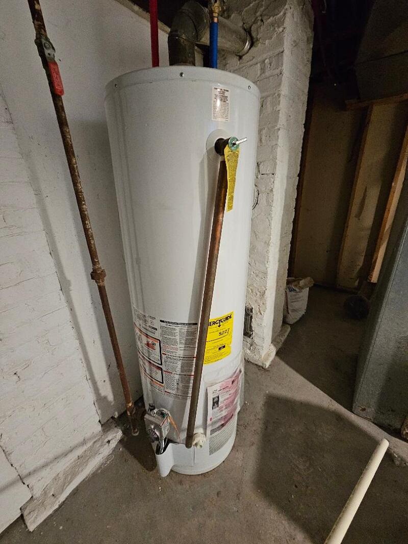 1330 Hayes Avenue Racine, WI 53405 - Photo 25 of 28 5