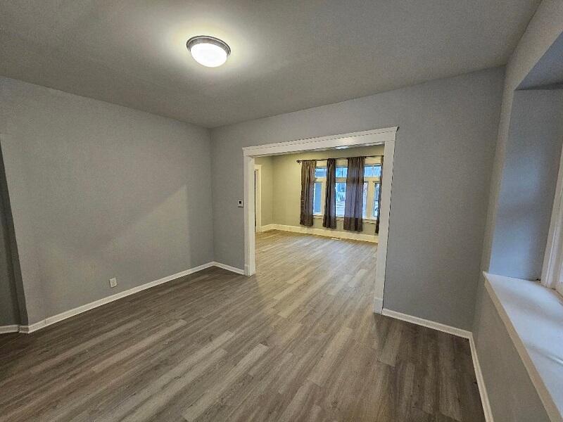 1330 Hayes Avenue Racine, WI 53405 - Photo 4 of 28 1