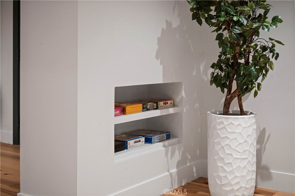 11305 Valley Spring Lane Studio City, CA 91602 - Photo 15 of 50 a room with a potted plant and a plant