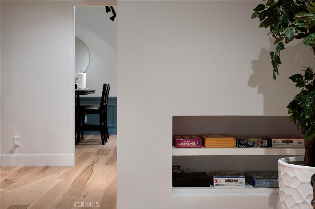 11305 Valley Spring Lane Studio City, CA 91602 - Photo 16 of 50 a room with furniture and a potted plant