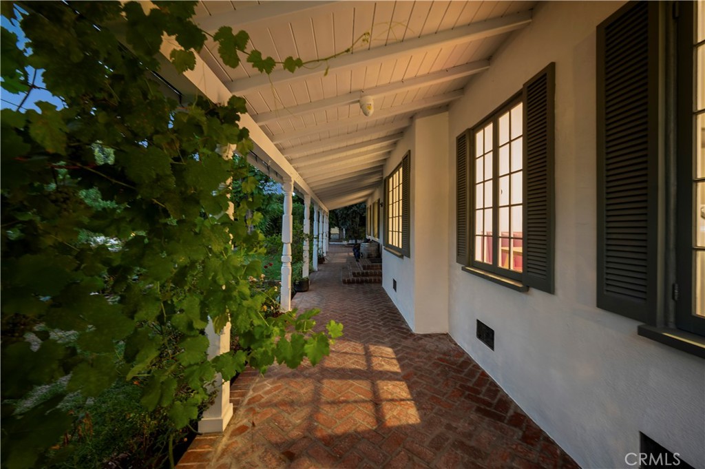 11305 Valley Spring Lane Studio City, CA 91602 - Photo 10 of 50 a view of a backyard of the house