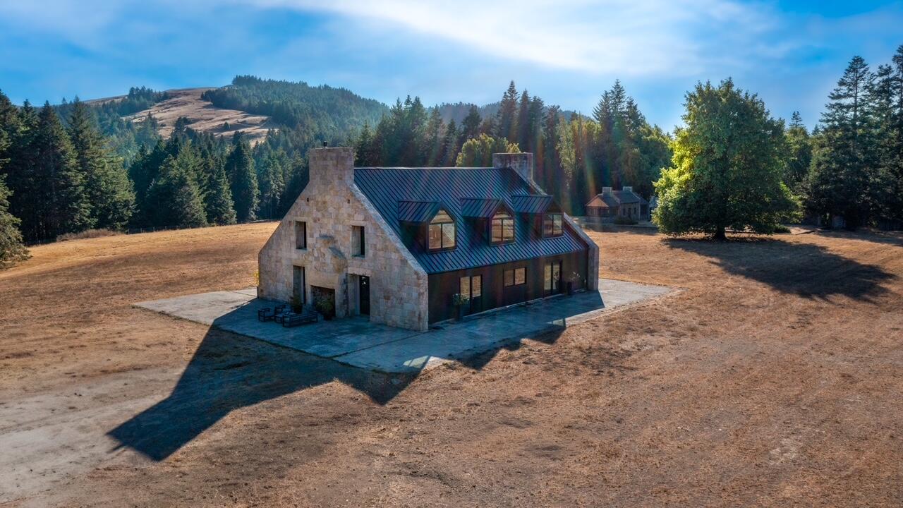 26000 Mattole Road Ferndale, CA 95536 - Photo 1 of 71