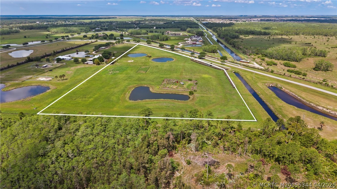 1900 Southwest Trailside Run Stuart, FL 34997 - Photo 2 of 8 Gallery Image 2