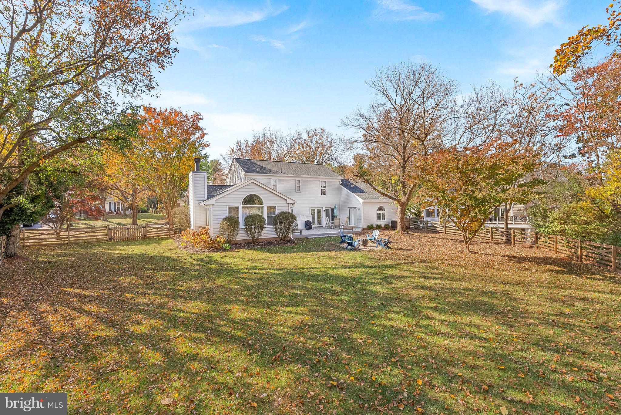 120 Peyton Road Sterling, VA 20165 - Photo 3 of 50 Spacious Yard