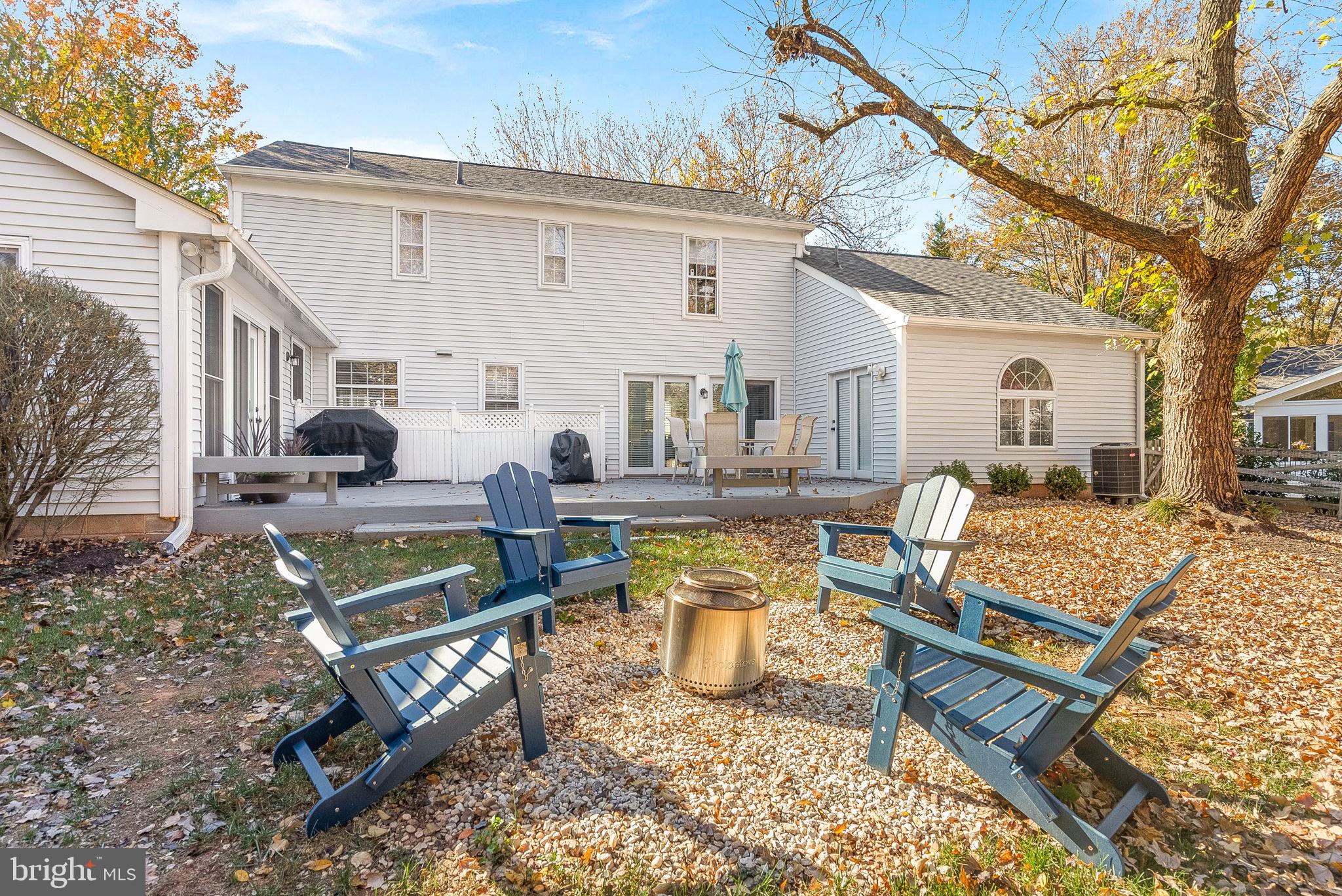 120 Peyton Road Sterling, VA 20165 - Photo 4 of 50 Deck access across entire back of the home