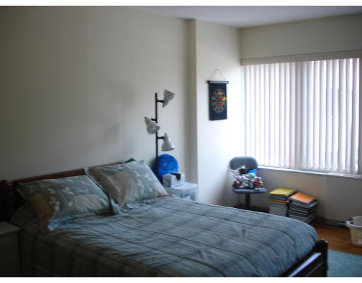 22 Chestnut Place Brookline, MA 02445 - Photo 8 of 14 Gallery Image 8