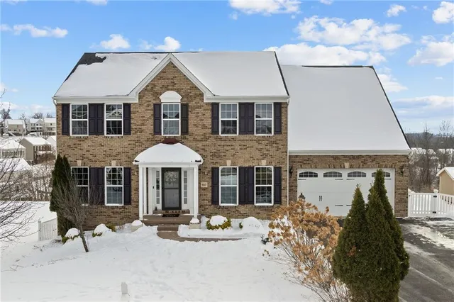 $550,000 | 107 Vista Court, Oakdale, PA 15071