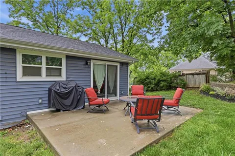 $350,000 | 6709 Northwest Eastside Drive, Kansas City, MO 64152