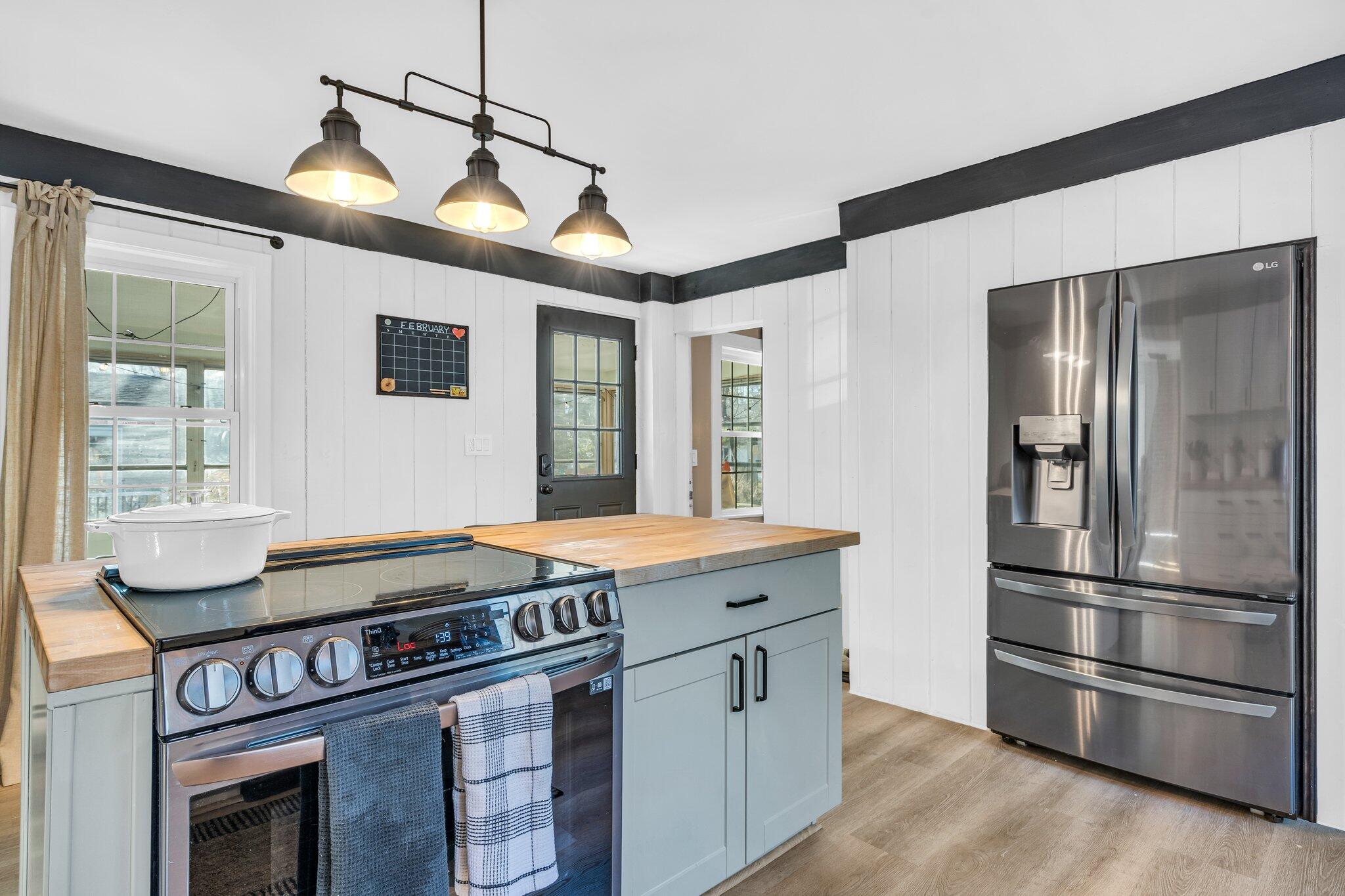 46 Union Street Saco, ME 04072 - Photo 4 of 38 35-web-or-mls-DSC04247