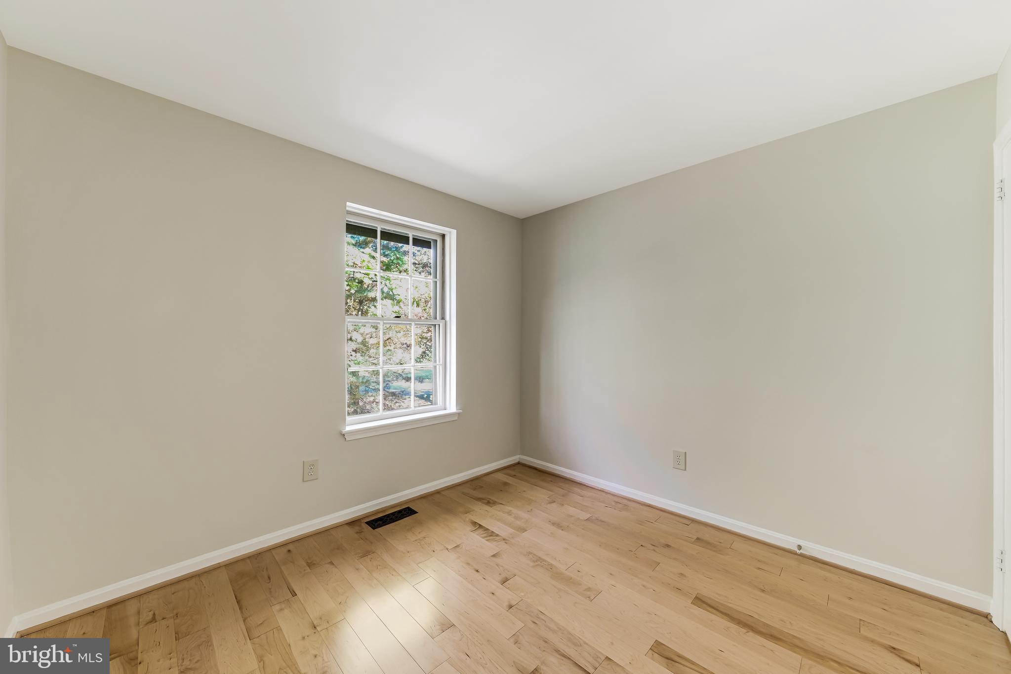 2165 Golf Course Drive Reston, VA 20191 - Photo 24 of 37