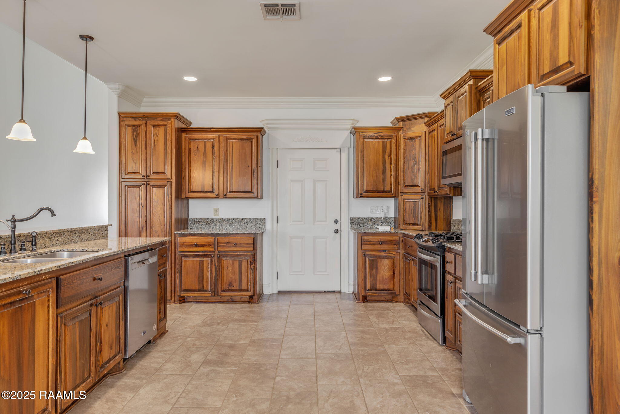 112 Woodhaven Road Youngsville, LA 70592 - Photo 11 of 30 10-web-or-mls-112 Woodhaven Rd-10