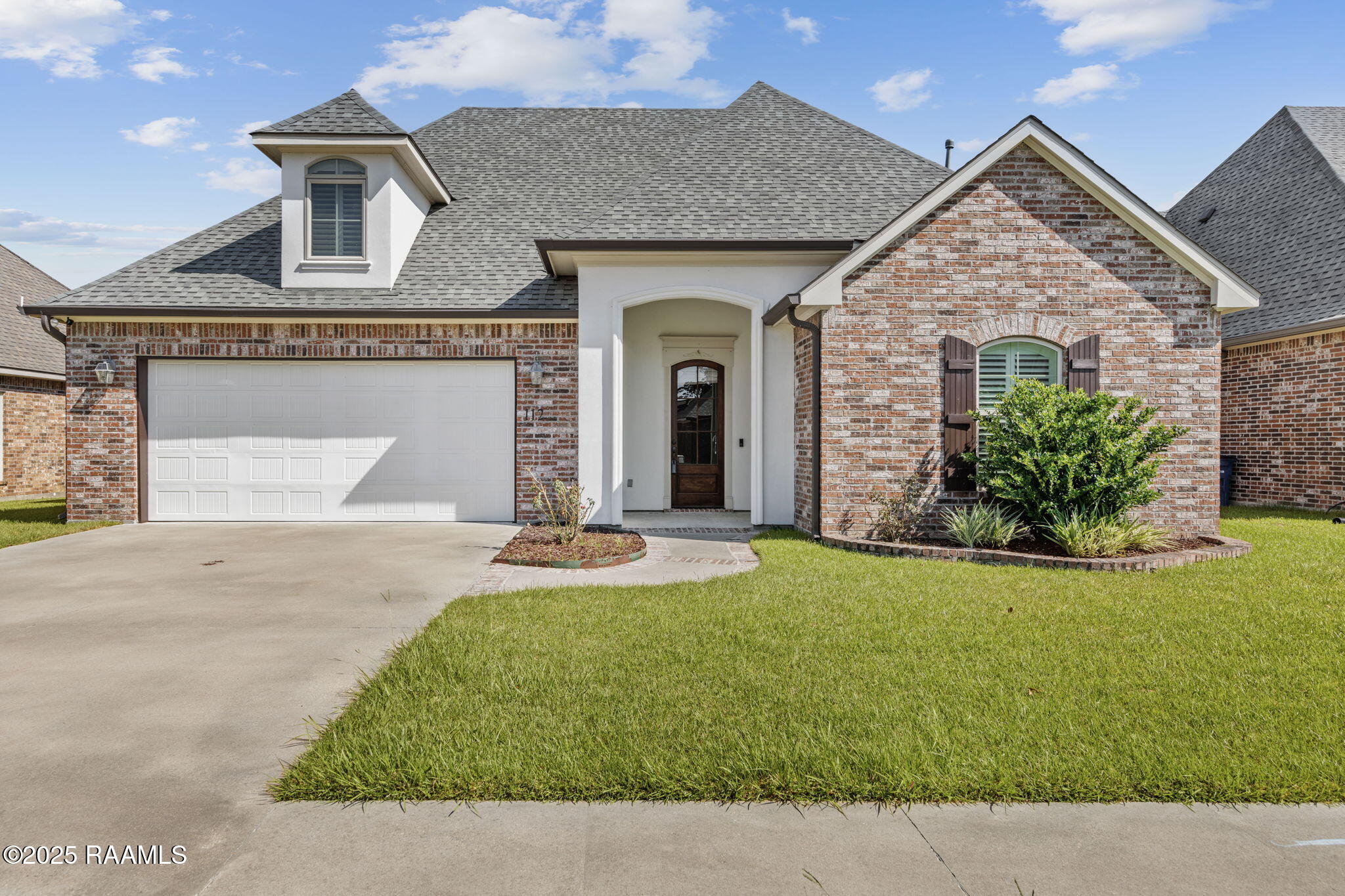 112 Woodhaven Road Youngsville, LA 70592 - Photo 3 of 30 2-web-or-mls-112 Woodhaven Rd-2
