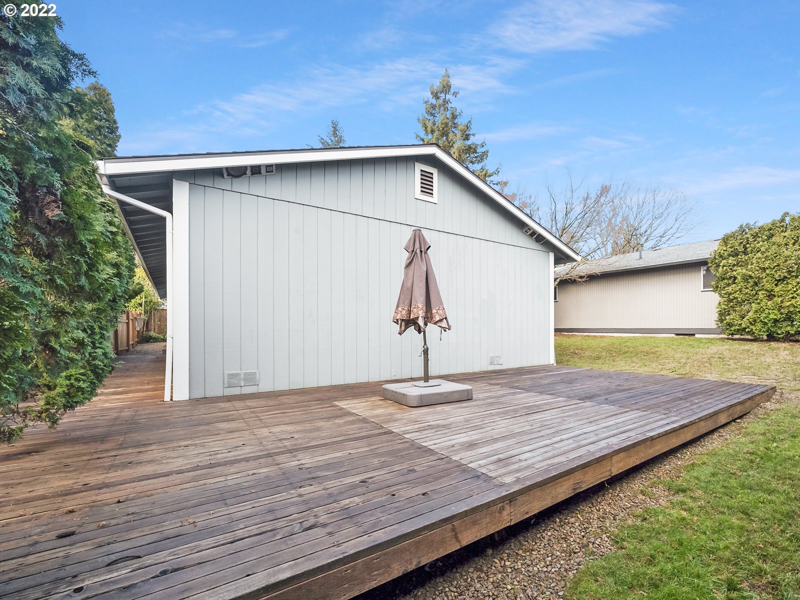 8810 Southeast Rural Street Portland, OR 97266 - Photo 28 of 32 a view of a backyard of the house