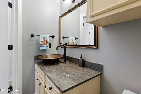 $379,900 | 5134 Canton Heights Drive, Jackson, MS 39211