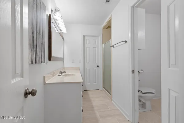 $379,900 | 5134 Canton Heights Drive, Jackson, MS 39211