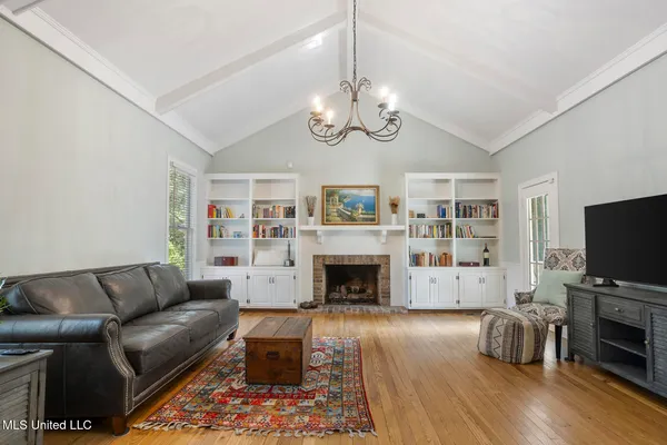 $379,900 | 5134 Canton Heights Drive, Jackson, MS 39211