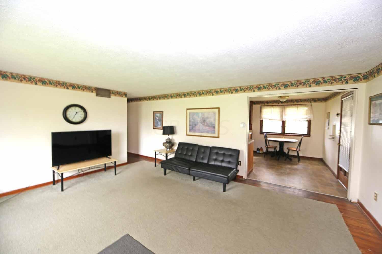512 Lower Green Valley Road Mount Vernon, OH 43050 - Photo 4 of 17 IMG_2607
