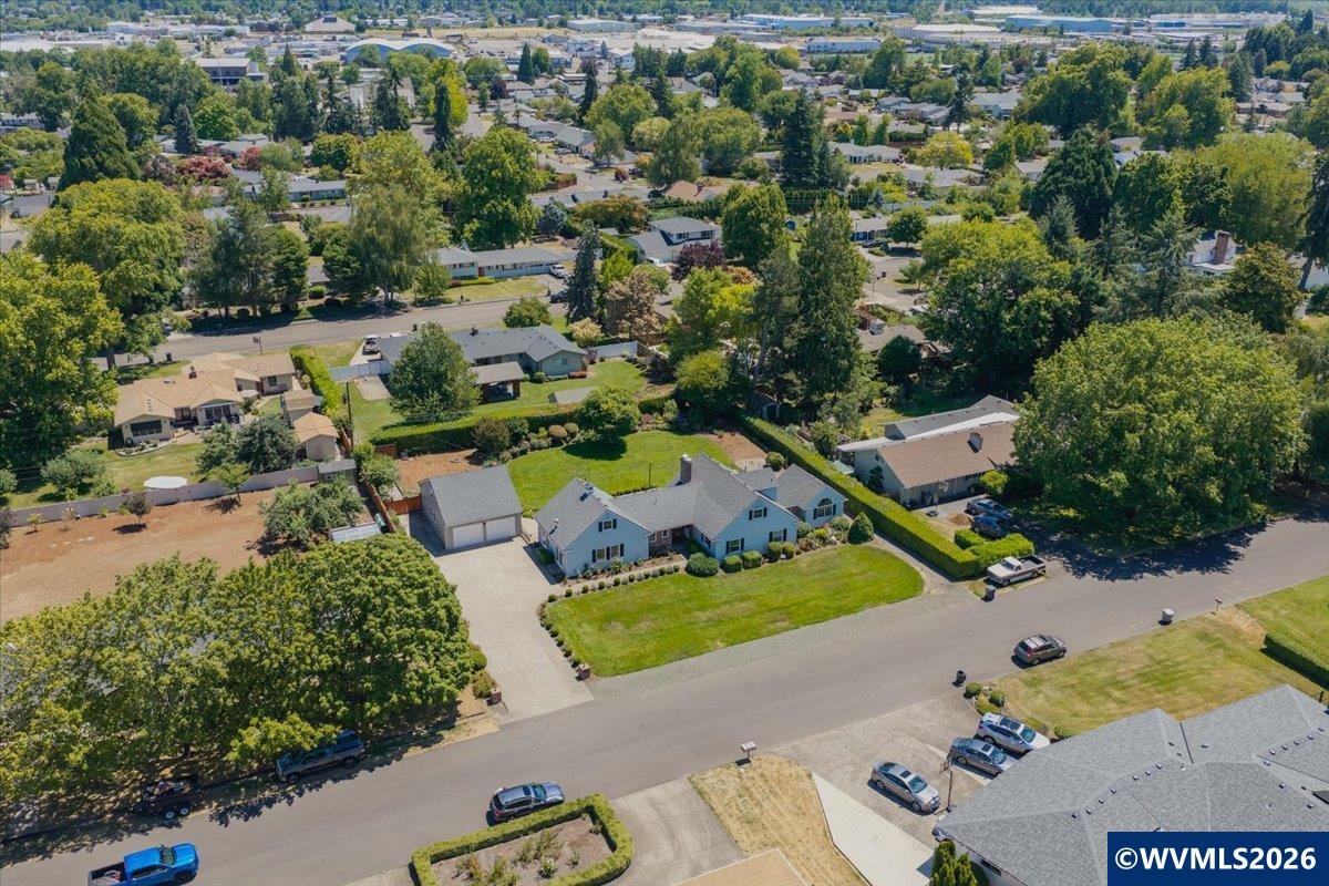 2715 Southwest Park Terrace Albany, OR 97321 - Photo 2 of 50