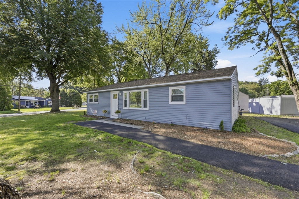 43 Sunridge Drive Springfield, MA 01118 - Photo 2 of 37