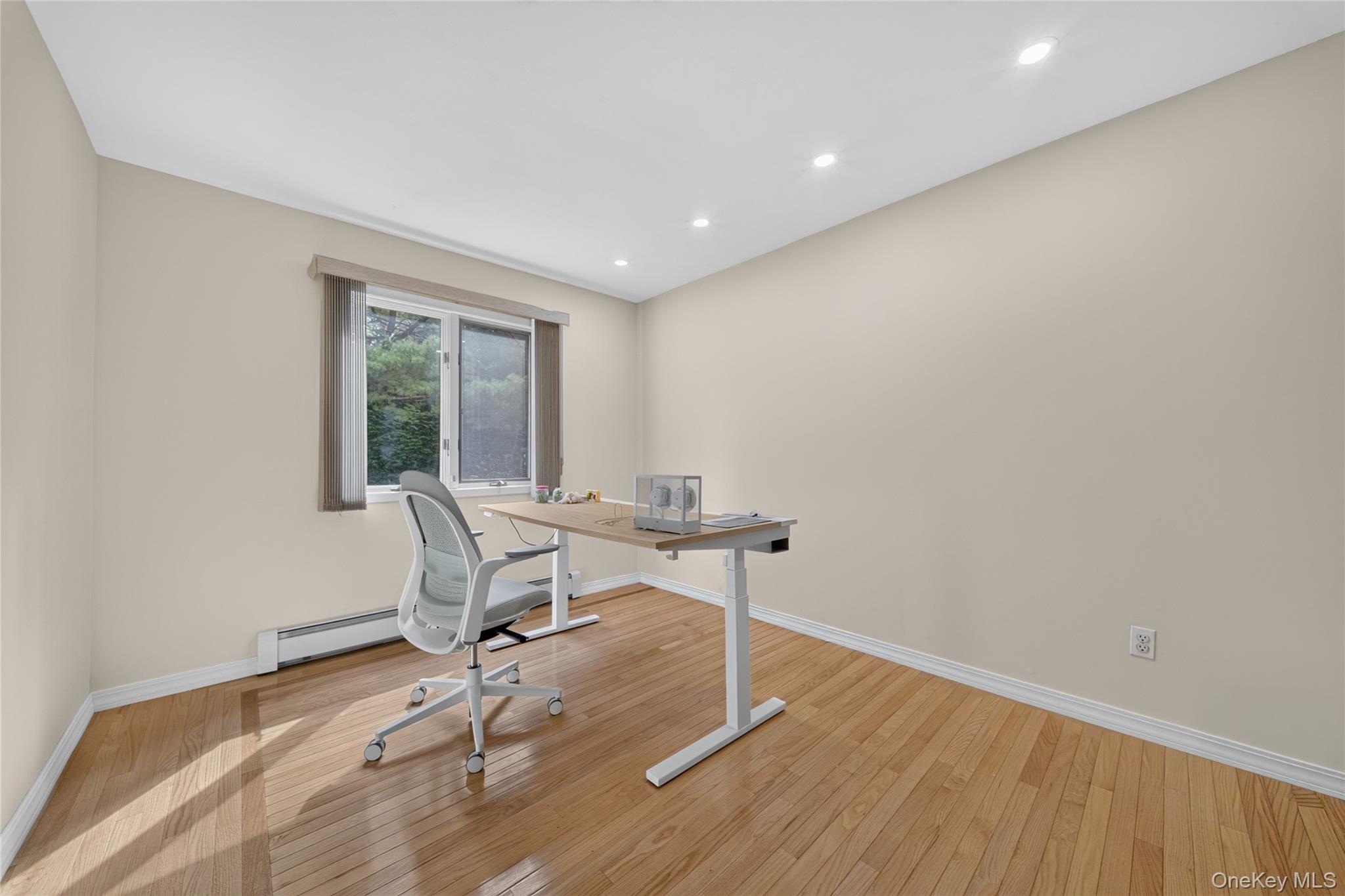 3 Pond Ridge Road Woodbury, NY 11797 - Photo 8 of 25 Gallery Image 8