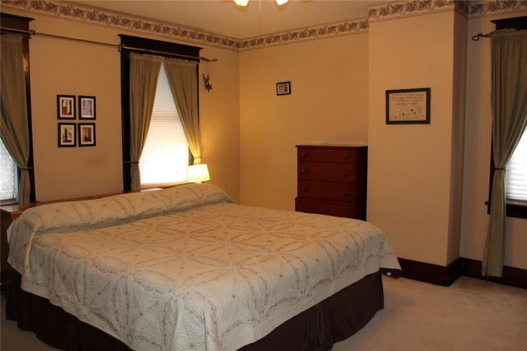 1531 Pennock Road Pittsburgh, PA 15212 - Photo 9 of 14 Large 2nd bedroom can accommodate a king size bed.