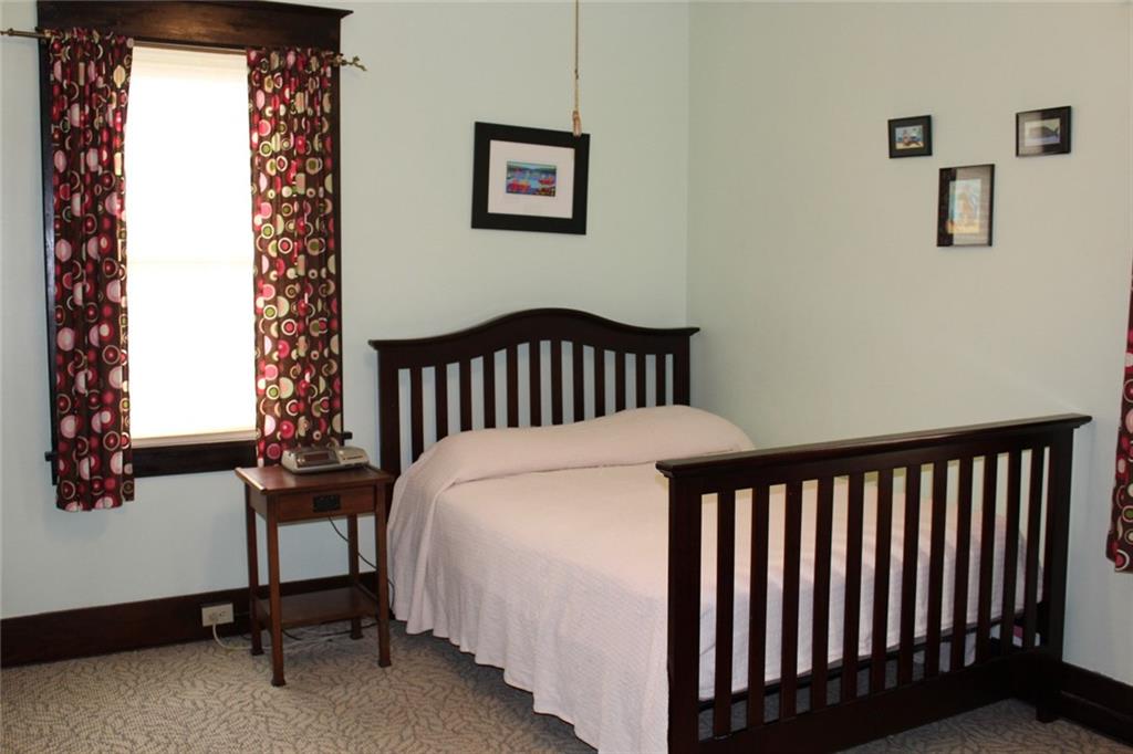 1531 Pennock Road Pittsburgh, PA 15212 - Photo 10 of 14 3rd bedroom.