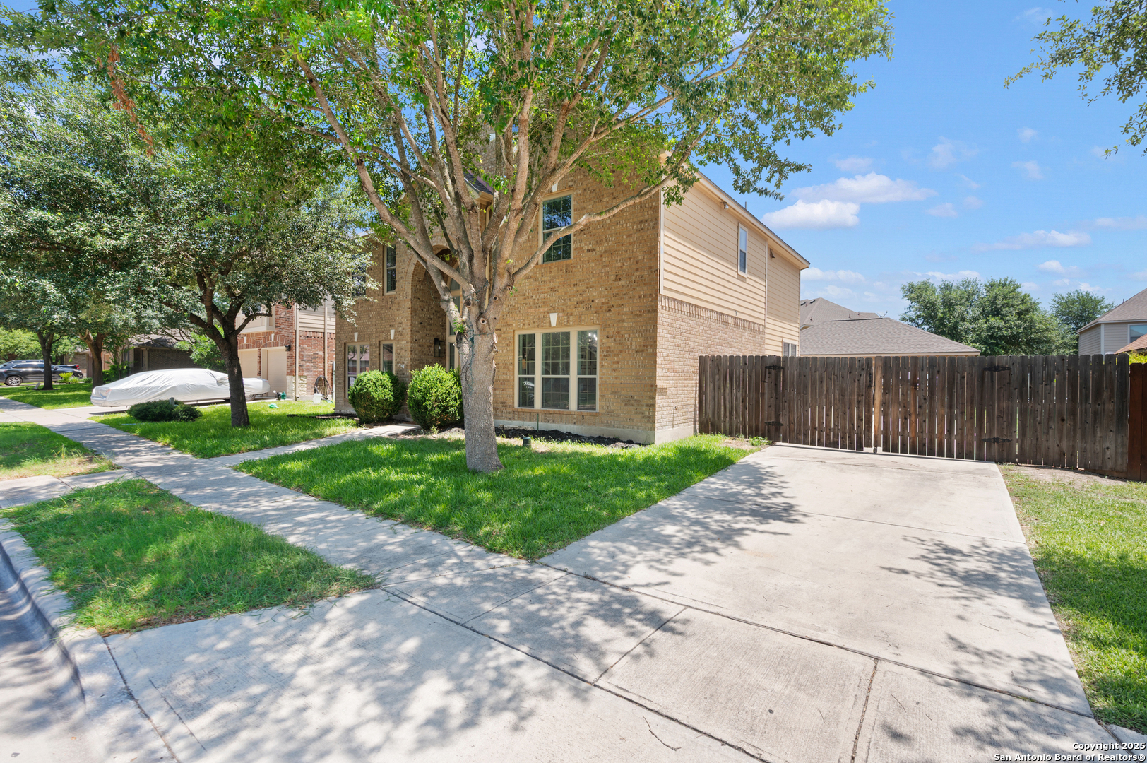 3027 Hidden Meadow Seguin, TX 78155 - Photo 3 of 36