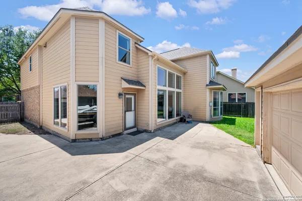 $3,300 | 3027 Hidden Meadow, Seguin, TX 78155