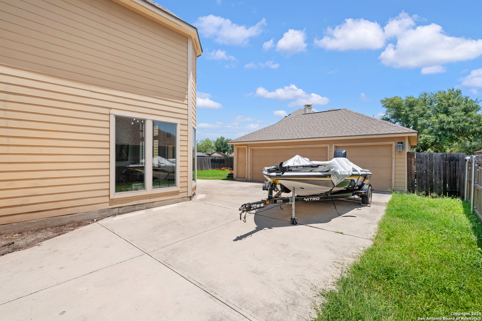 3027 Hidden Meadow Seguin, TX 78155 - Photo 5 of 36