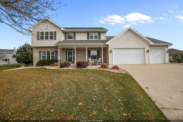 $525,000 | 4144 North Foxglove Lane, Appleton, WI 54913