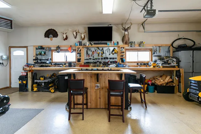 $525,000 | 4144 North Foxglove Lane, Appleton, WI 54913