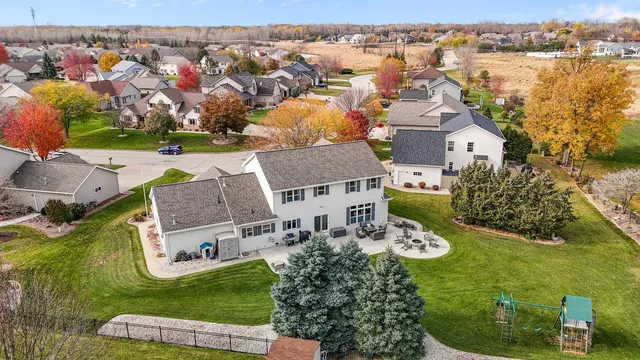 $525,000 | 4144 North Foxglove Lane, Appleton, WI 54913