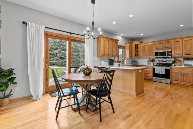 $525,000 | 4144 North Foxglove Lane, Appleton, WI 54913