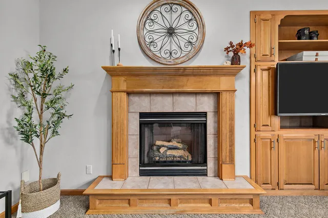 $525,000 | 4144 North Foxglove Lane, Appleton, WI 54913