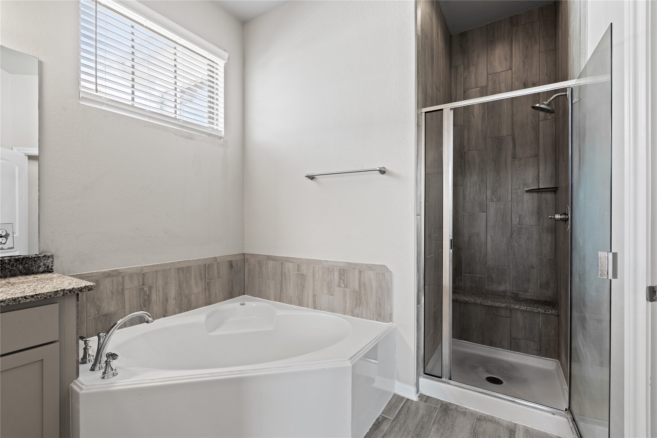 2522 Terrace Point Drive Missouri City, TX 77459 - Photo 17 of 25 a bathroom with a bathtub and a shower