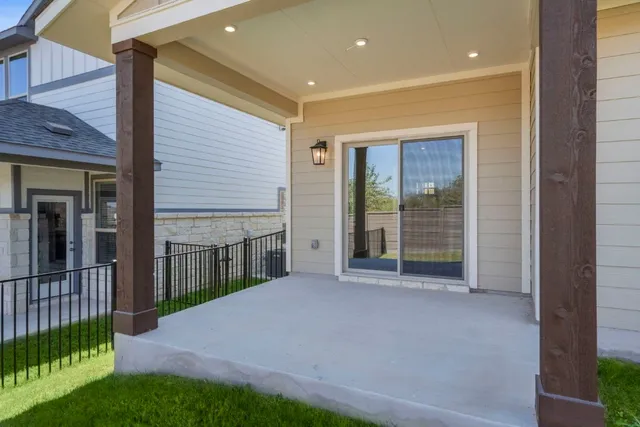 $364,990 | 2202 B Cornfield Drive, Pflugerville, TX 78660