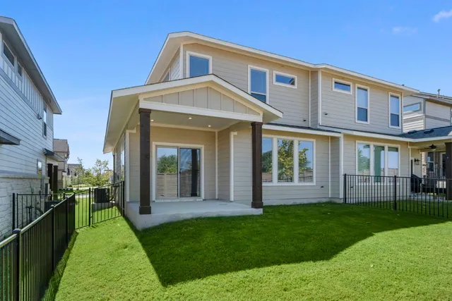 $364,990 | 2202 B Cornfield Drive, Pflugerville, TX 78660