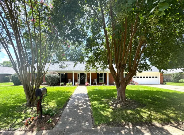 $329,000 | 4 Sun Court, Natchez, MS 39120