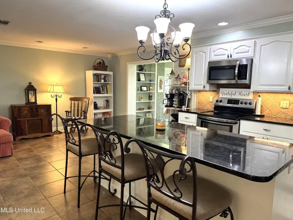 $329,000 | 4 Sun Court, Natchez, MS 39120