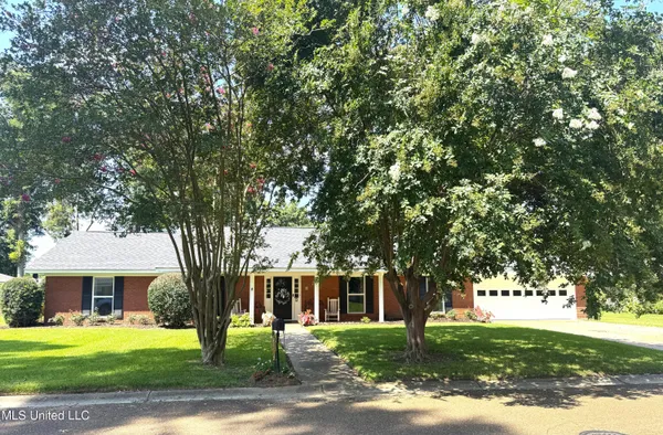 $329,000 | 4 Sun Court, Natchez, MS 39120